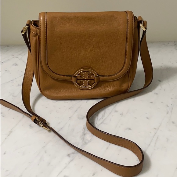 tory burch pocketbooks